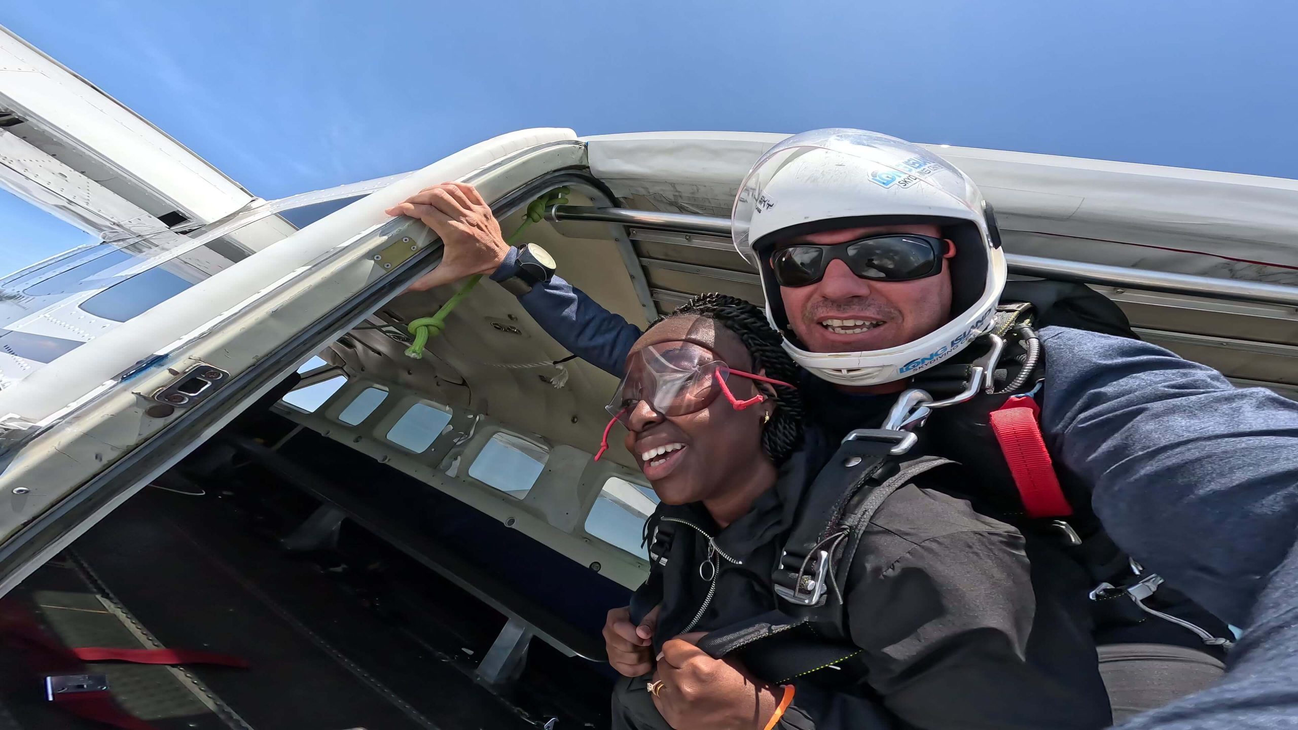 Tandem skydiving