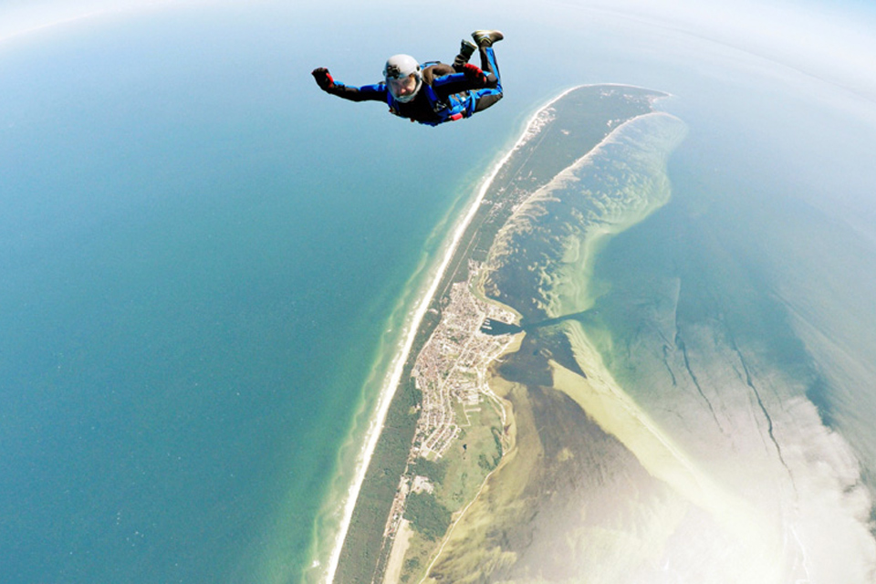 The Skydiving Arch